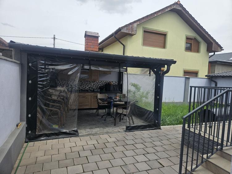 Casă cu 4 camere în Exterior Vest
