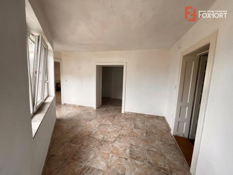 Casă individuală cu 3 camere cu Canalizare în Recaș