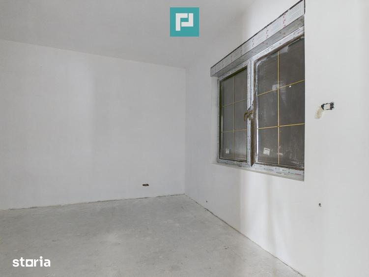 Casă cu 4 camere cu Canalizare în Romanilor