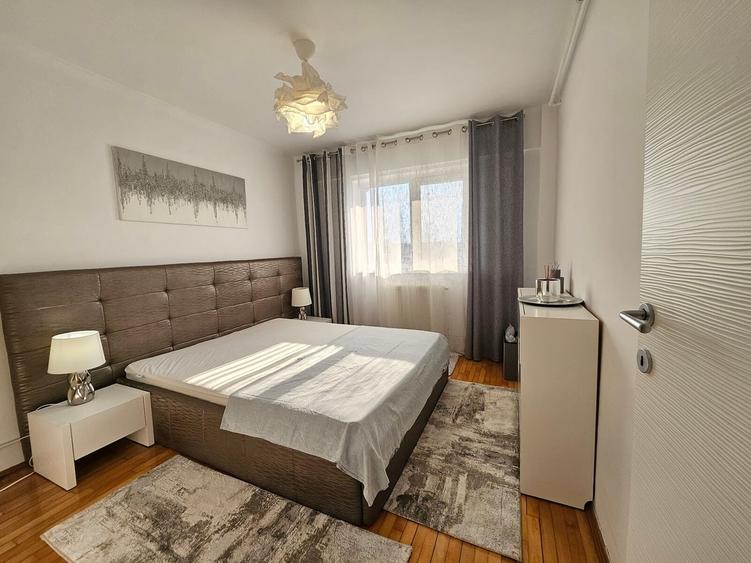 Apartament cu 3 camere decomandat, mobilat în Popa Șapcă