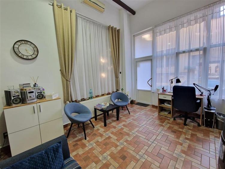Birou, de 45 mp, în Ultracentral
