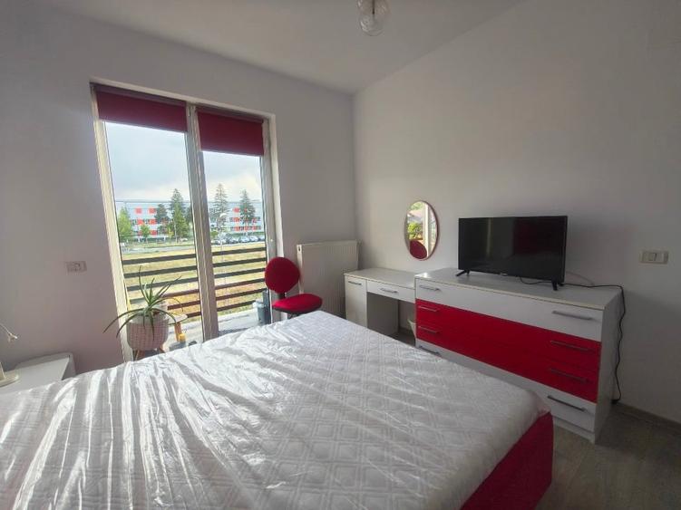 Apartament cu 3 camere semidecomandat, mobilat în Giroc