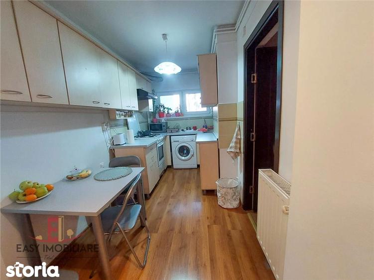 Apartament cu 2 camere, mobilat în Cornișa