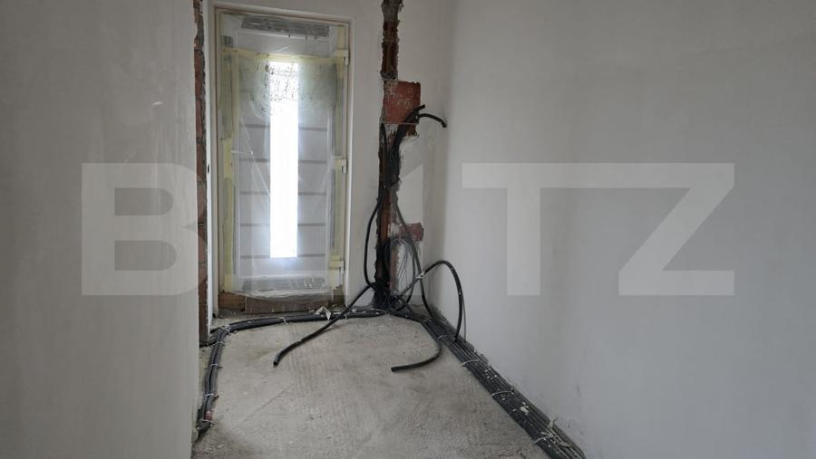 Casă individuală cu 4 camere cu Canalizare în Periferie