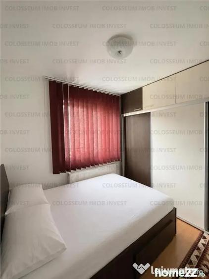 Apartament cu 3 camere semidecomandat în Florilor