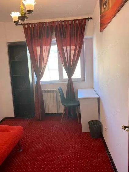 Apartament cu 3 camere decomandat, mobilat în Dacia