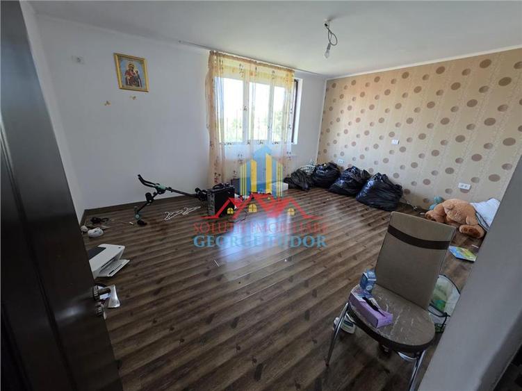 Casă individuală cu 6 camere cu Teren 377 Mp în Buturugeni