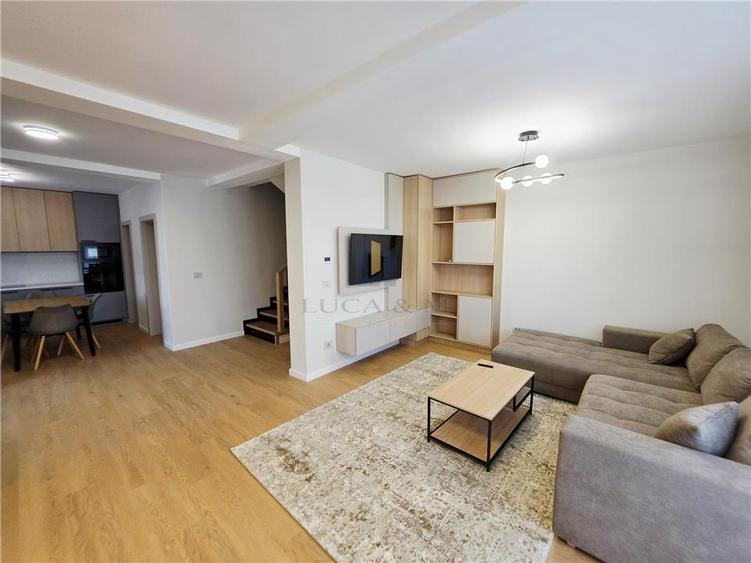 Duplex cu 4 camere cu Teren 300 Mp în Ghiroda