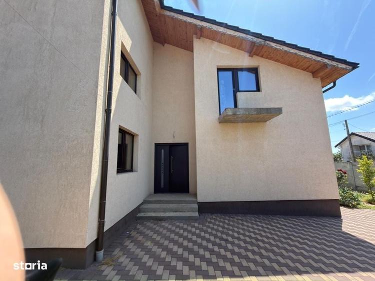Casă cu 4 camere cu Teren 725 Mp în Ghindeni