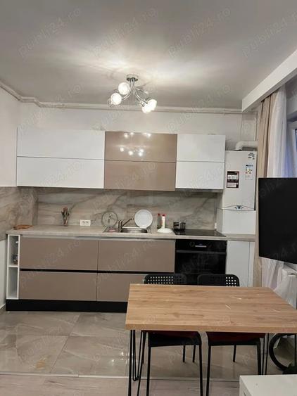 Garsonieră decomandată în Central