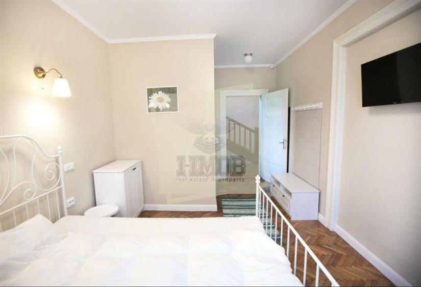 Apartament cu 3 camere decomandat, mobilat în Sub Arini
