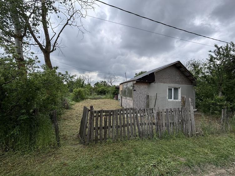 Teren de 2461 mp, în Sârbeni