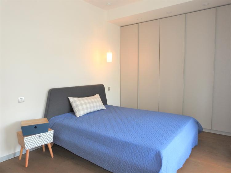 Apartament cu 4 camere decomandat, mobilat în Iancu Nicolae