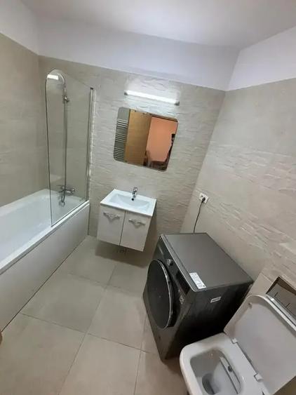 Apartament cu 2 camere semidecomandat, mobilat în Moșilor