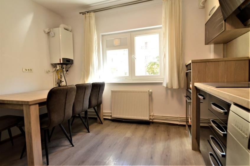 INCHIRIERE APARTAMENT 3 CAMERE B.DUL UNIRII – EMIL BOTTA - 16