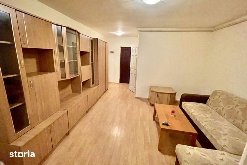 Garsonieră decomandată în 13 Septembrie
