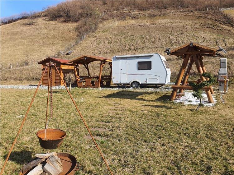 Teren intravilan de 1035 mp, în Râu Sadului