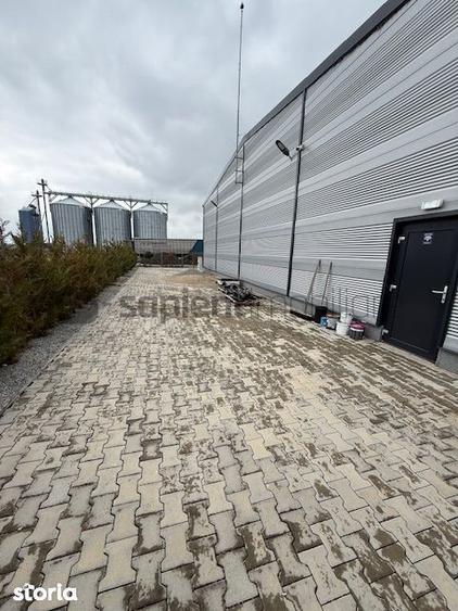 Spațiu comercial, de 585 mp, în Mădăras