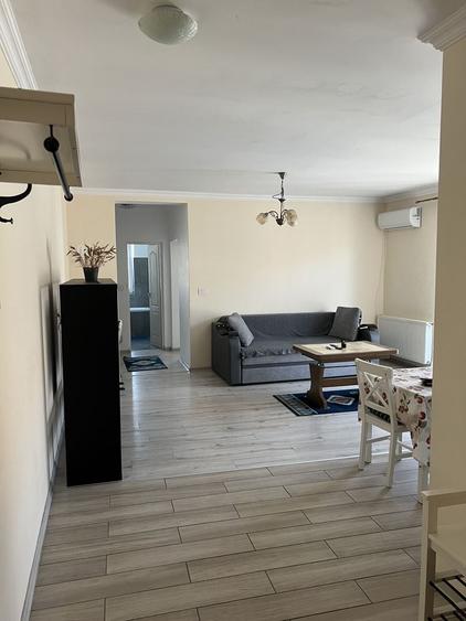 Apartament cu 3 camere semidecomandat în Braytim