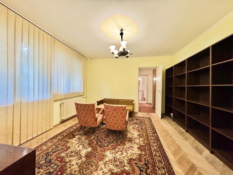 Apartament cu 3 camere semidecomandat în Lujerului