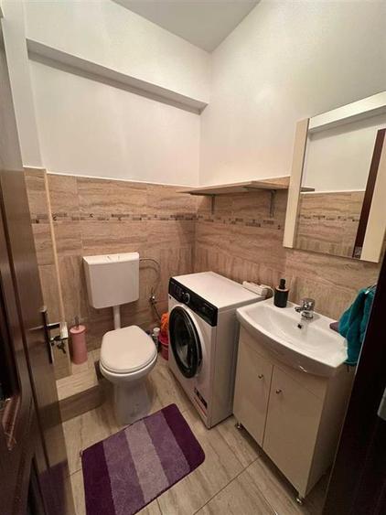Apartament cu 3 camere semidecomandat, mobilat în Exterior Sud