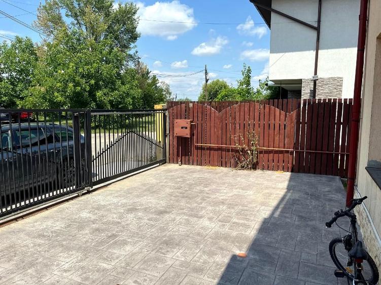 Duplex cu 4 camere cu Garaj în Odăile