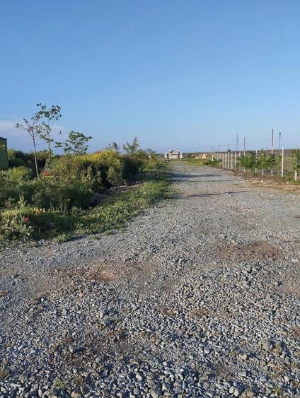 Teren de 355 mp, în Poiana