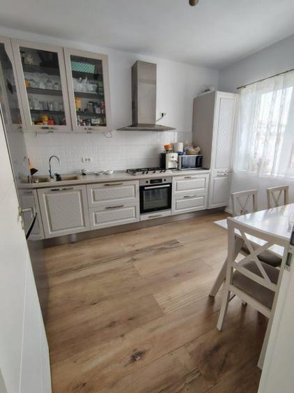 Casă cu 4 camere cu Teren 290 Mp în Giroc