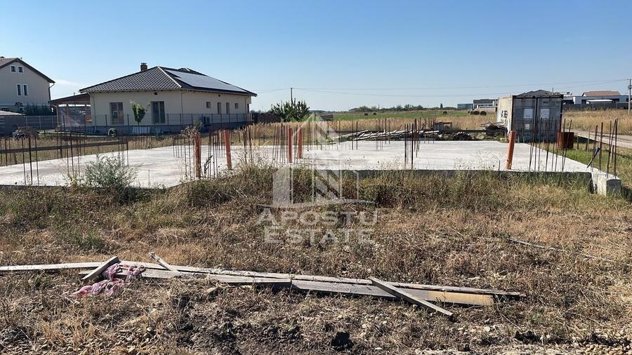 Duplex cu 4 camere cu Canalizare în Săcălaz