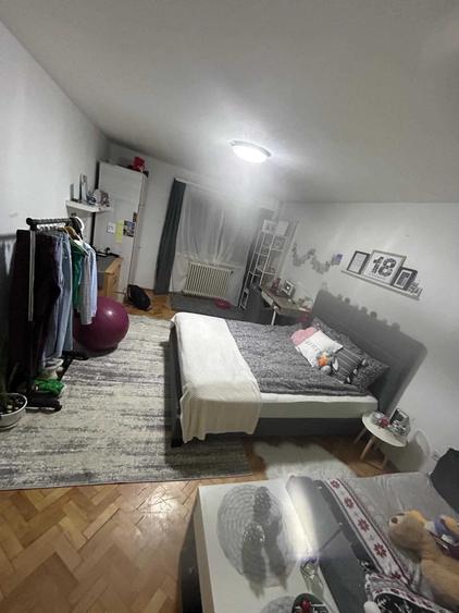 Apartament cu 4 camere decomandat în Dosu Bricii
