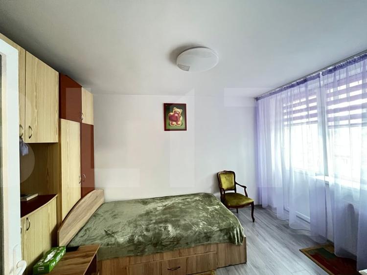 Apartament cu 2 camere semidecomandat, mobilat în Exterior Vest