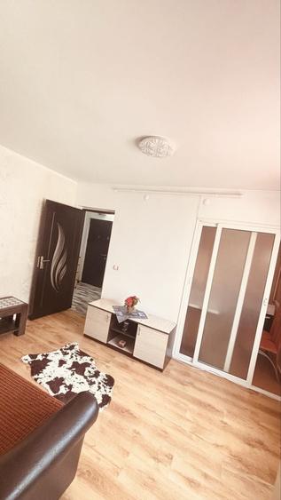Apartament cu 2 camere nedecomandat în Trivale