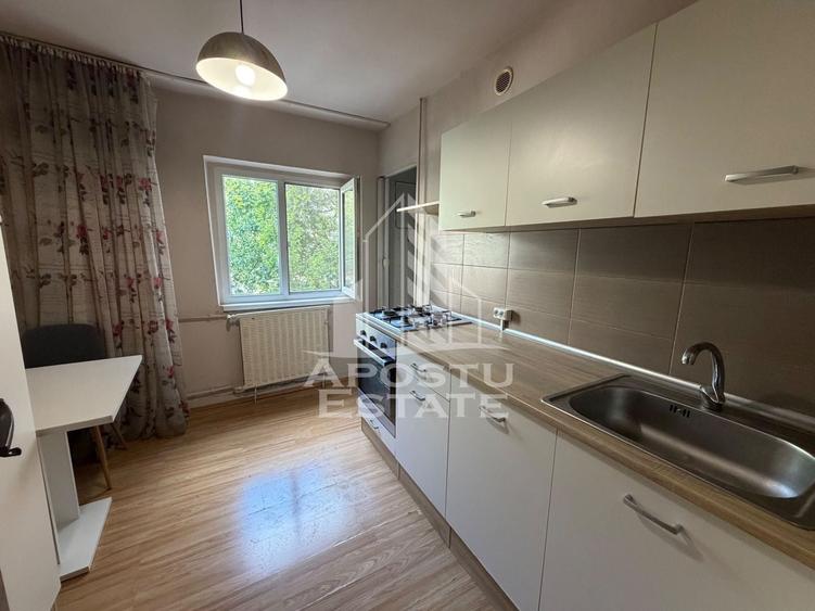 Apartament cu 2 camere semidecomandat în Bucovina