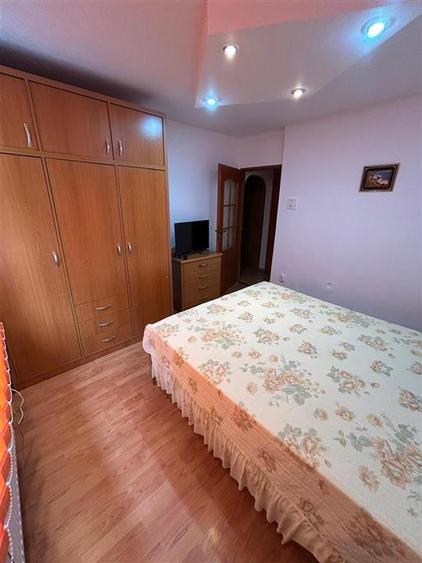 Apartament cu 2 camere decomandat în Barieră