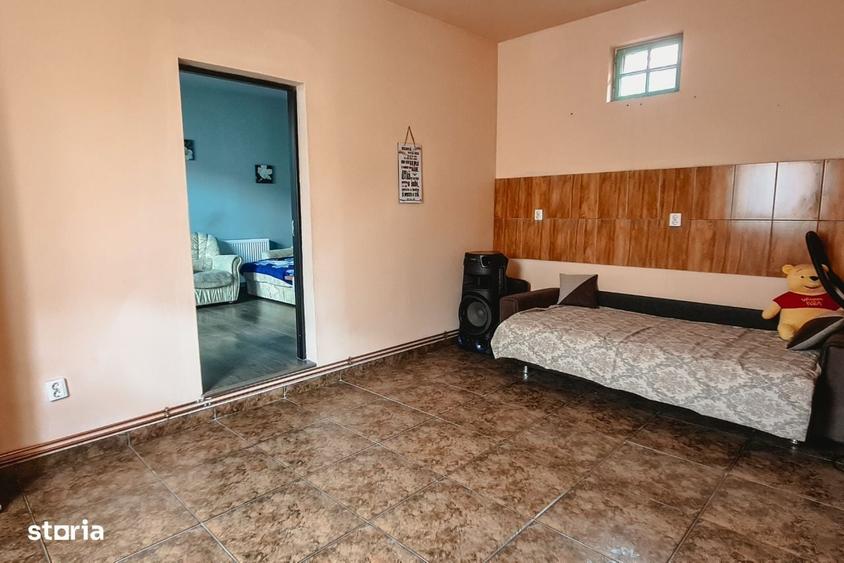 Casă cu 4 camere cu Teren 3596 Mp în Pișchia