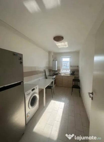 Apartament cu 3 camere decomandat în Avantgarden