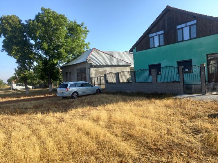 Casă cu 4 camere în Teremia Mică