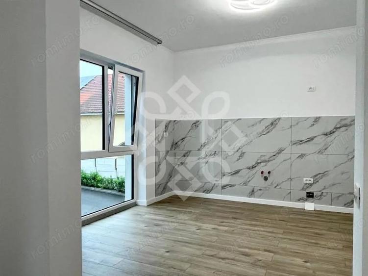Apartament cu 2 camere semidecomandat în Sânmartin