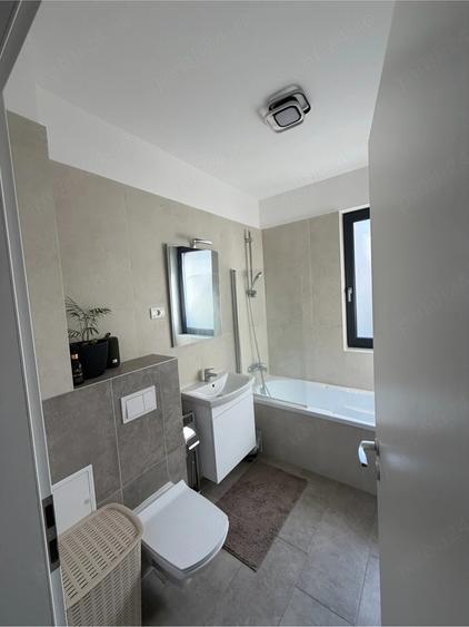 Apartament cu 2 camere decomandat în Giroc