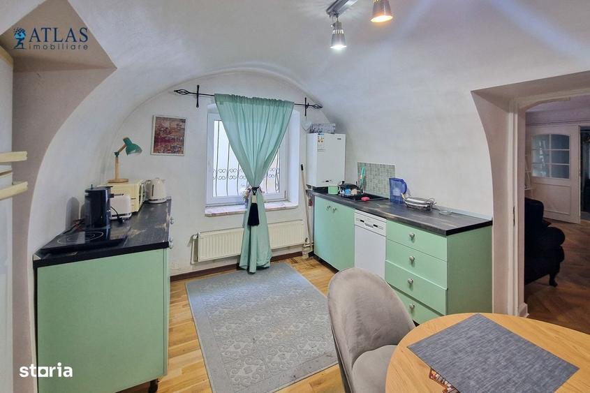 Apartament cu 2 camere, mobilat în Centrul Istoric