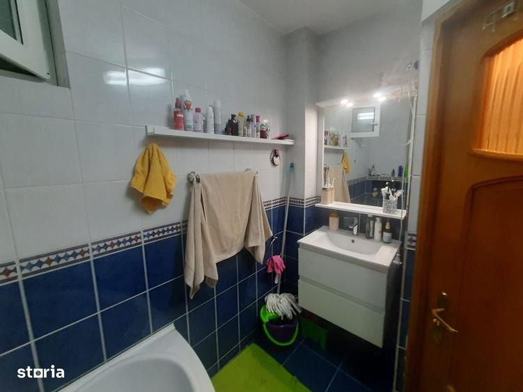 Apartament cu 3 camere decomandat în Drumul Taberei