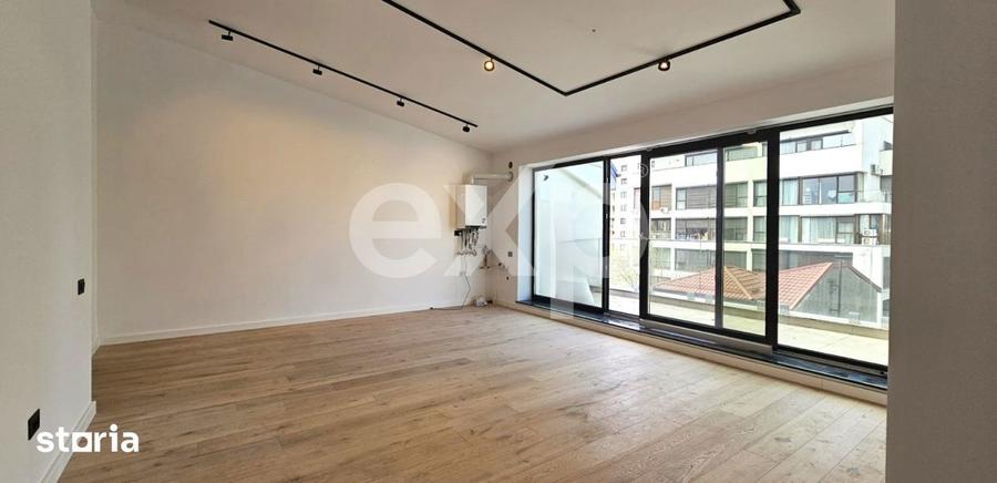 Apartament cu 4 camere în Aviației