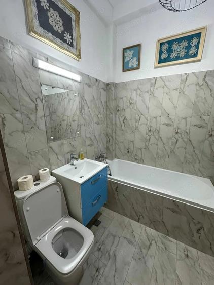 Casă cu 8 camere cu Teren 252 Mp în Ultracentral