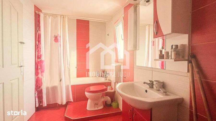 Casă cu 4 camere cu Teren 745 Mp în Jucu
