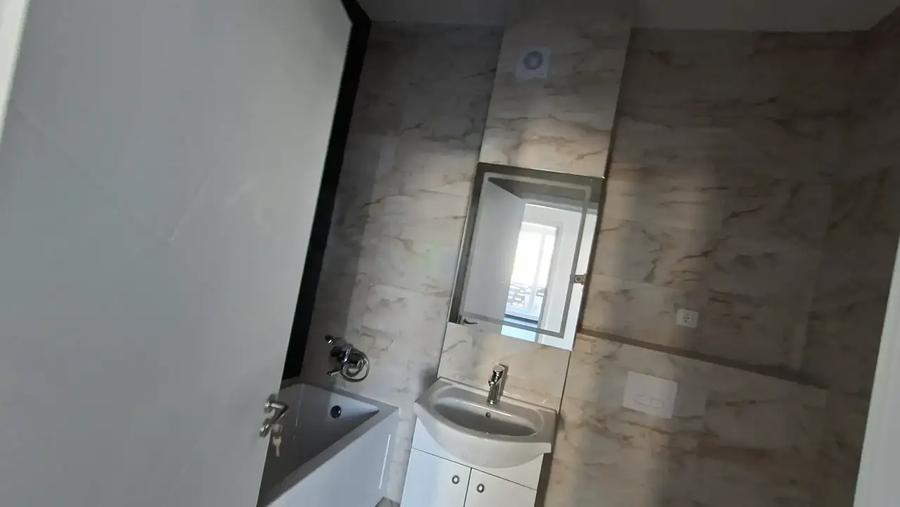Apartament cu 3 camere decomandat în Theodor Pallady