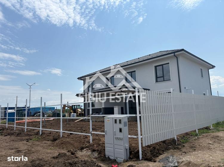 Casă cu 4 camere în Central