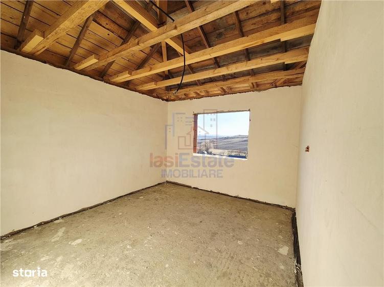Casă cu 4 camere în Cercu