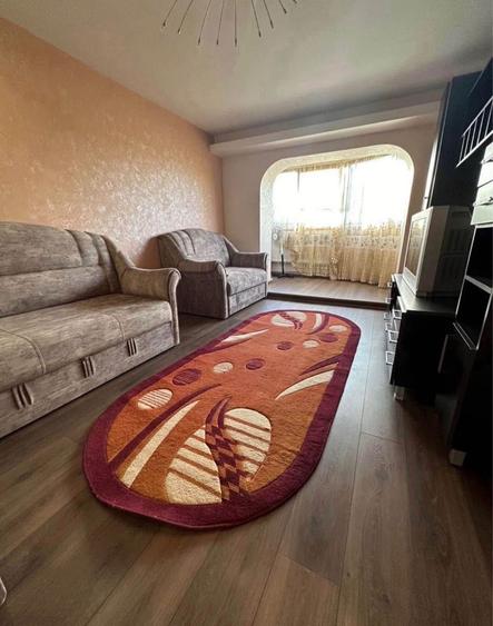 Apartament cu 3 camere decomandat în Păcurari