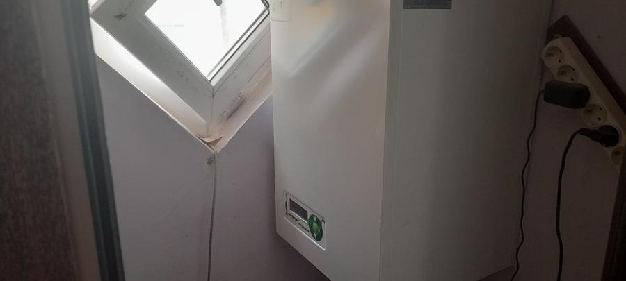 Casă individuală cu 6 camere cu Canalizare în Bechinești