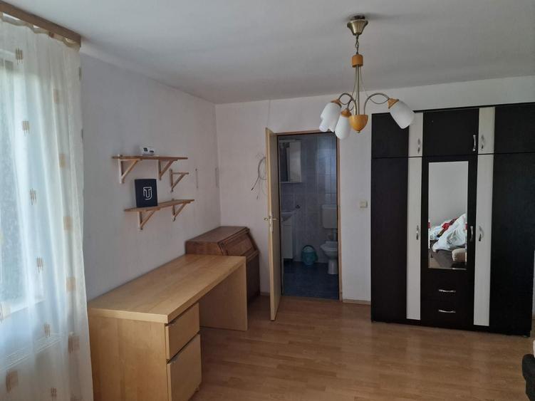 Garsonieră semidecomandată în Drumul Carului